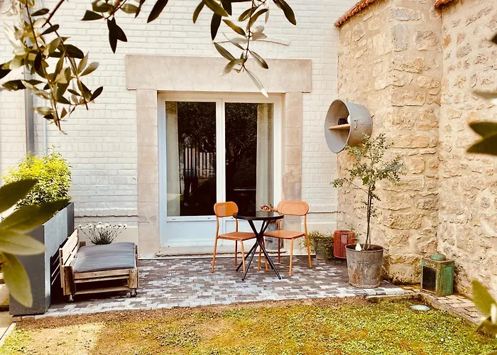 Studio D\'Hotes Avec Piscine « Le Clos N°6 »